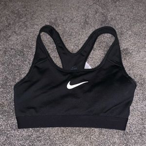 Black nike sports bra